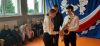 Kapelmistrz i orkiestrant preznetują instrument